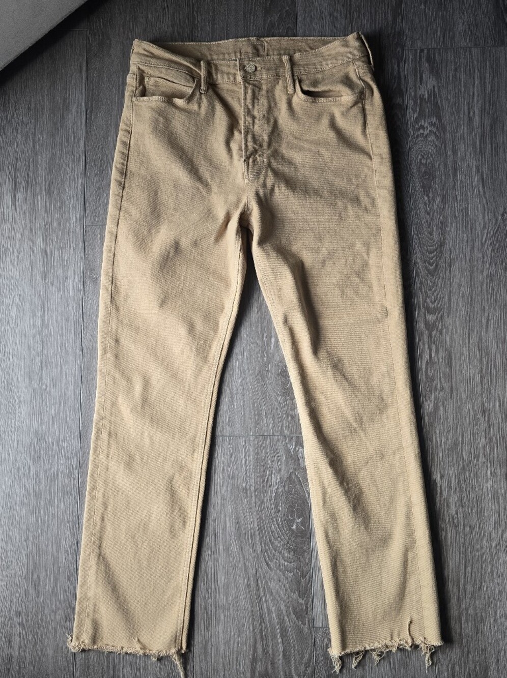 MOTHER The Dazzler Mid Rise Ankle Fray Jeans Sand Tan Straight Leg Size 32